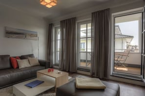 Fernseher, DVD-Player, Stereoanlage