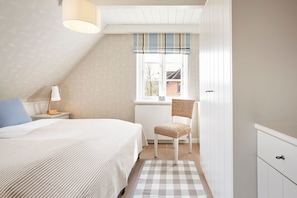 3 soveværelser, pengeskab på værelset, skrivebord, Wi-Fi