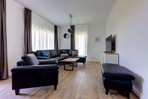 Fernseher, Stereoanlage