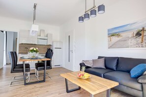 Fernseher, Stereoanlage