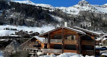 Dream Location: Cozy 2-Room Apt, 1st Floor, Ski-in/Ski-out, Terrace, Sleeps 4