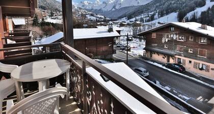 2-room apartment + mountain corner, south-facing balcony, village center