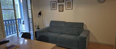 TV