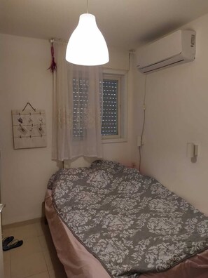1 bedroom, desk, free WiFi, bed sheets