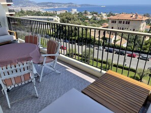 Property grounds - Exceptional sea view, swimming-pool, parking, WiFi (Nice)