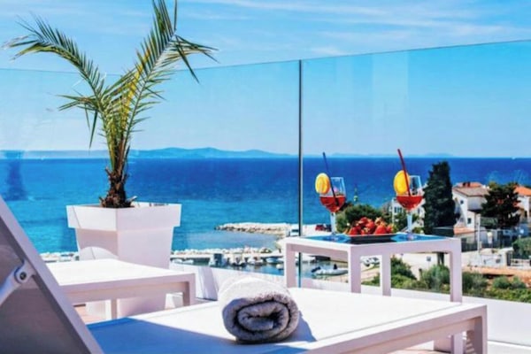 Superior Penthouse, 1 Bedroom, Hot Tub, Sea View | Terrace/patio