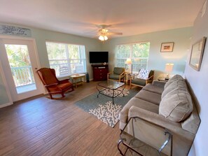 TV, video library - Nature's Landing C104 Corner Unit with Pool! (Cedar Key)