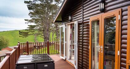 Whitsand Bay Lodge