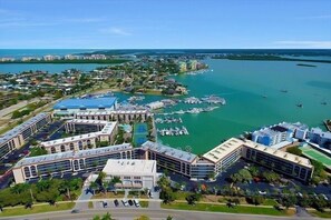 Unclassified image, 3 of 21, button