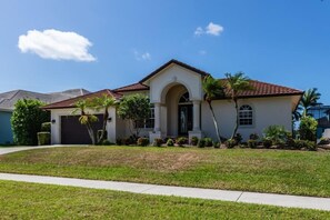 Exterior - 3 bed 2 bath home, has wonderful southern exposure (Marco Island)