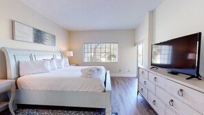 2 chambres, fer et planche à repasser, Wi-Fi gratuit, draps fournis