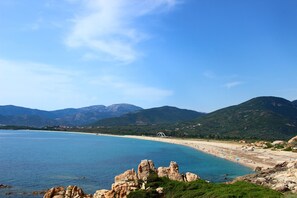 Vlak bij het strand