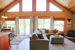 Smart TV, fireplace - Modern Cabin w/ Open Views & Fenced Yard (Donnelly)