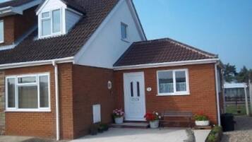 Cottage, 1 Queen Bed | Exterior