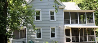 Pine Island Retreat - 3BR's, 1st & 2nd level porches NO LINENS PROVIDED