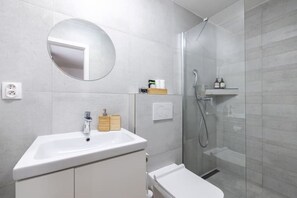 Towels, soap, toilet paper - Serenity Studio: with Sauna & Jacuzzi (Pribylina)