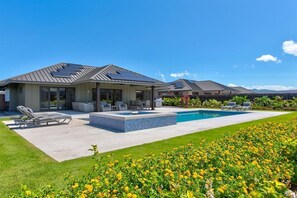 A heated pool - Luxury Home w/Pool + Spa | Sleeps 10 | Waikoloa Resort (Waikoloa)