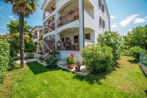 Exterior - Guest house Marica / 1-bedroom app with terrace A1 (Rovinj)