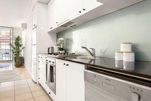 Fridge, microwave, oven, stovetop