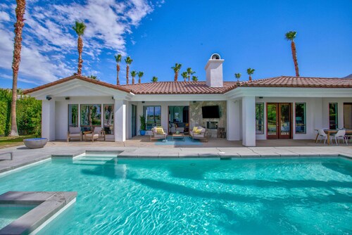 Luxury Palm Springs Home w/ Heated Pool & Spa