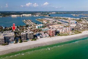 Beach nearby, sun loungers, beach towels - 3 Minute Walk to Beach! Sleeps up to 9- Gorgeous Beach Home (Madeira Beach)