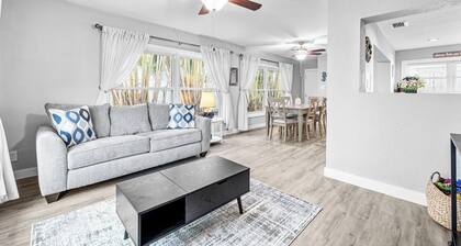 3 Minute Walk to Beach! Sleeps up to 9- Gorgeous Beach Home