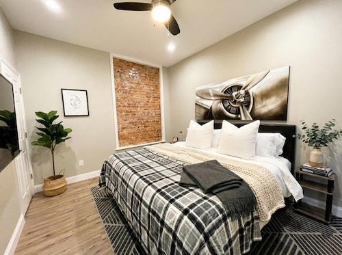 Charming Wilmington Penthouse Loft