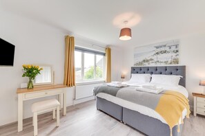 3 chambres, fer et planche à repasser, Wi-Fi gratuit, draps fournis