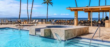 Een verwarmd zwembad