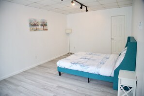 4 quartos, cofres nos quartos, Wi-Fi, roupa de cama