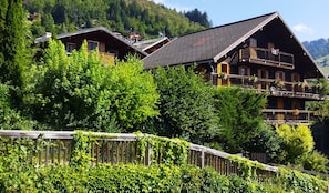 Exterior - Comfort, space for 4/5p + Terrace -Chalet village center GRAND BORNAND (Le Grand Bornand)