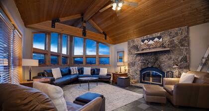90ST2 | Dog Friendly | Private Hot Tub | Close to Skiing | Winter Shuttle