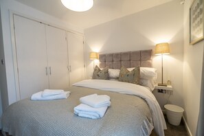 2 bedrooms, iron/ironing board, Internet - City Walls Sanctuary - 5 -  a family break that sleeps 4 guests  in 2 bedrooms (York)