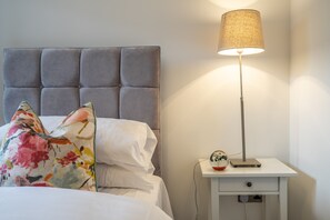 2 habitaciones, tabla de planchar con plancha y internet