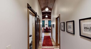 Interior - Yellowstone-30 MIN | Near Big Springs | Sleeps 10 (Island Park)