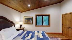 4 chambres, fer et planche à repasser, lit parapluie, Wi-Fi gratuit