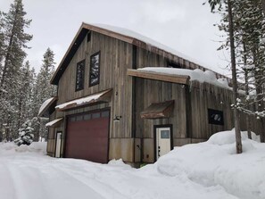 Exterior - Yellowstone-30 MIN | Near Big Springs | Sleeps 10 (Island Park)