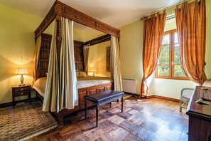 7 chambres, fer et planche à repasser, Wi-Fi gratuit, draps fournis