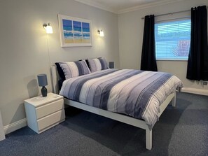 2 slaapkamers, een bureau, geluiddichte muren