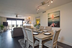 Dining -  Luxury Condo - On the Beach! - New Lower rates! (Port Aransas)