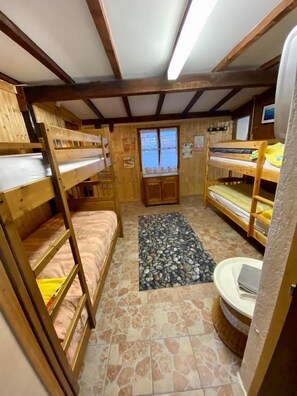 2 bedrooms