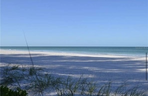 Beach nearby, sun-loungers, beach towels