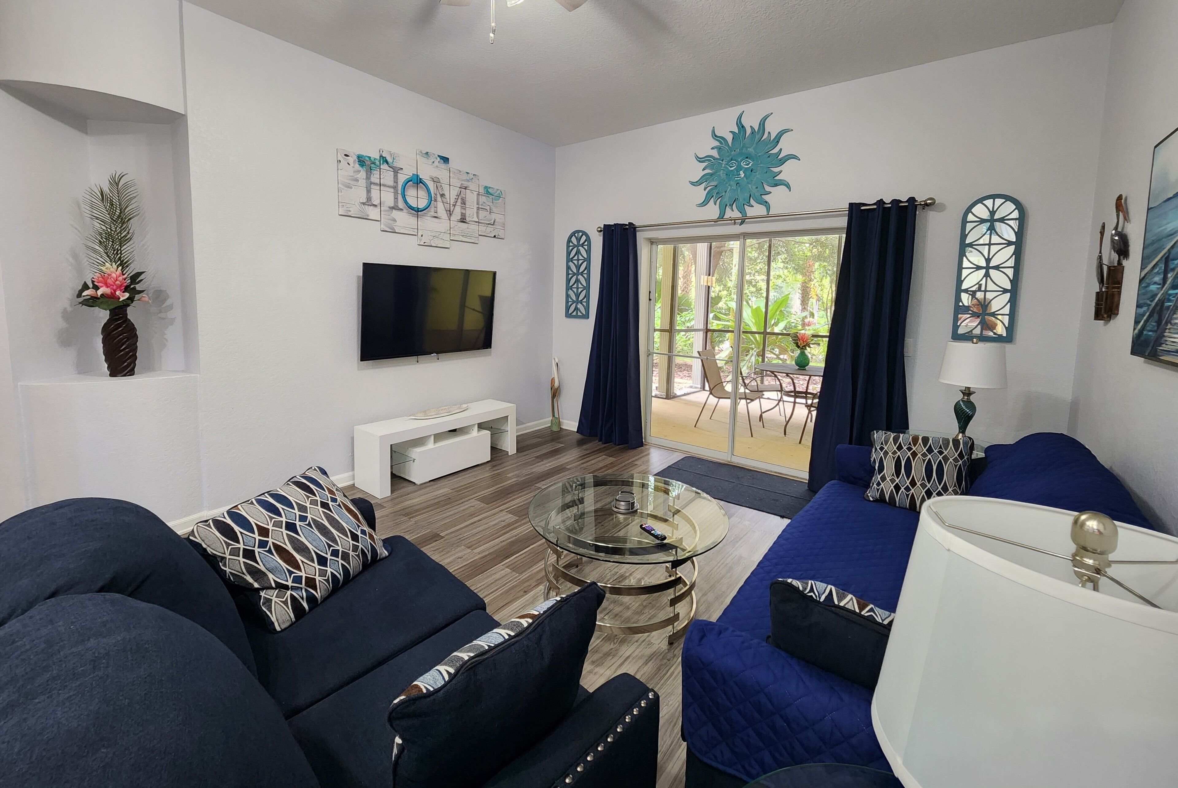 Smart TV, table tennis, books