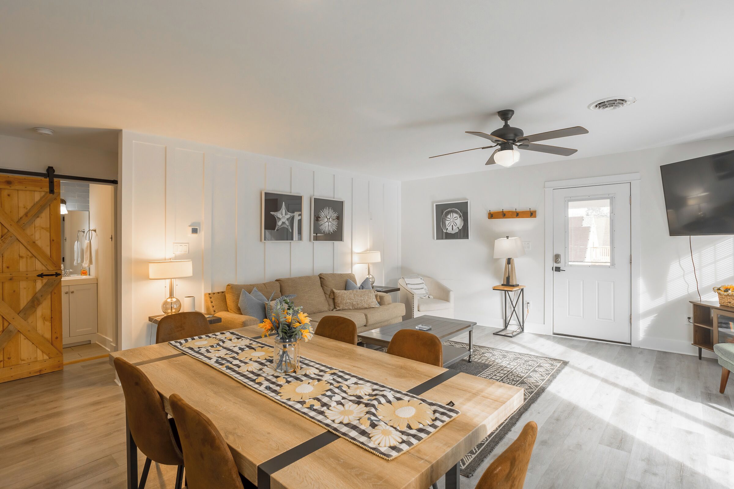 Rehoboth Beach Pet Friendly Linens Provided Condo - Rehoboth Beach