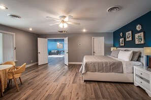 4 bedrooms, desk, iron/ironing board, free WiFi