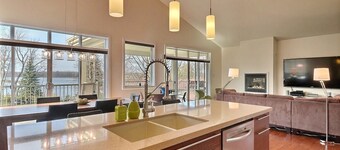 Spacious 3 bedrooms apartment, river view!