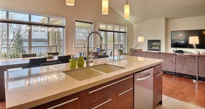 Spacious 3 bedrooms apartment, river view!