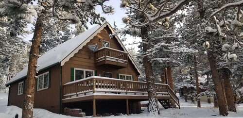Steps away from Wild Basin:RMNP- 2-bdrm cabin perfect for adventure or relaxing!