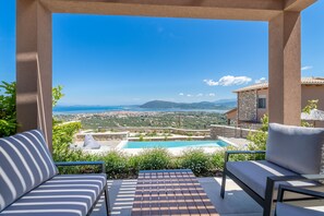 Property grounds - 31 Blue Villas - Sky Blue Infinity Pool and BBQ Area (Lefkada)
