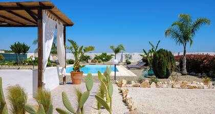 Villa in Salento - private pool-24/7 assistance